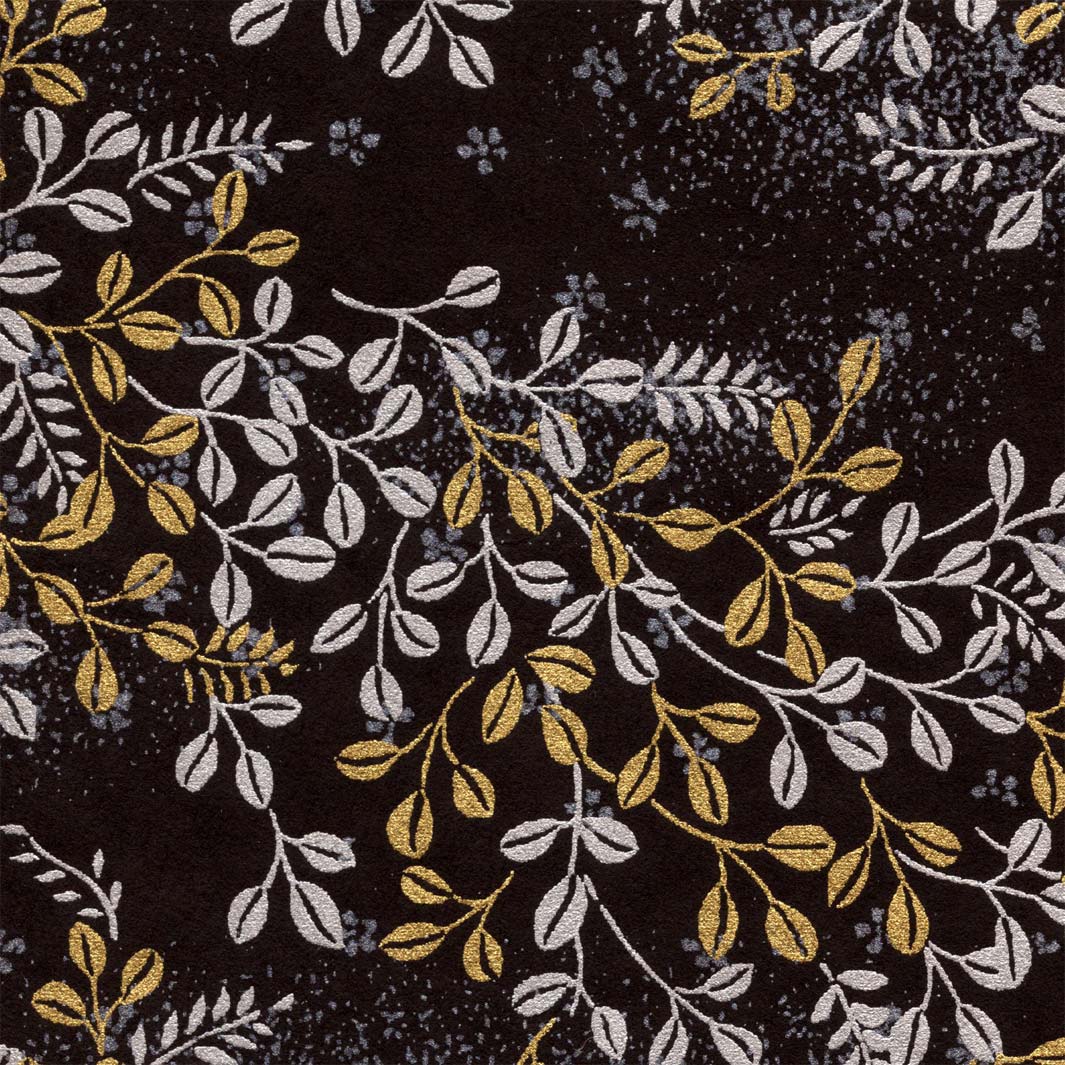 carré de 10cm par 10cm de papier japonais yuzen chiyogami aux motifs de feuillages variés dans les tons noirs, dorés et argentés (M979) adeline klam