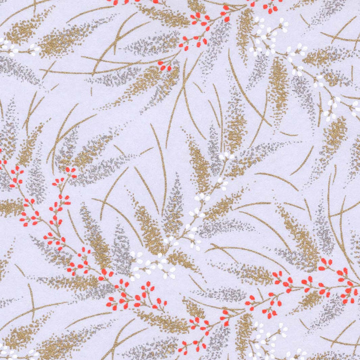 papier japonais yuzen aux motifs de conifères et de baies bleu lavande, dorés, argentés, orange et blancs adeline klam de 10cm par 10cm