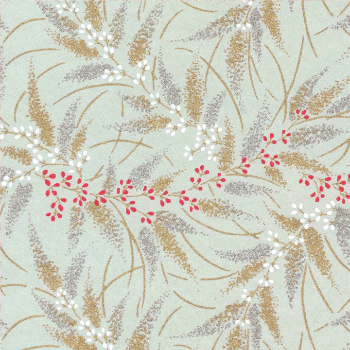 papier japonais yuzen aux motifs de conifères et de baies vert de gris pâle, dorés, argentés,  rouges et blancs adeline klam de 10cm par 10cm