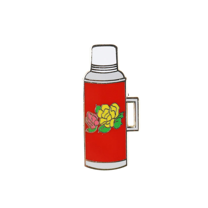 photo packshot du pin's en forme de thermos fleuri rouge, blanc, jaune et rose