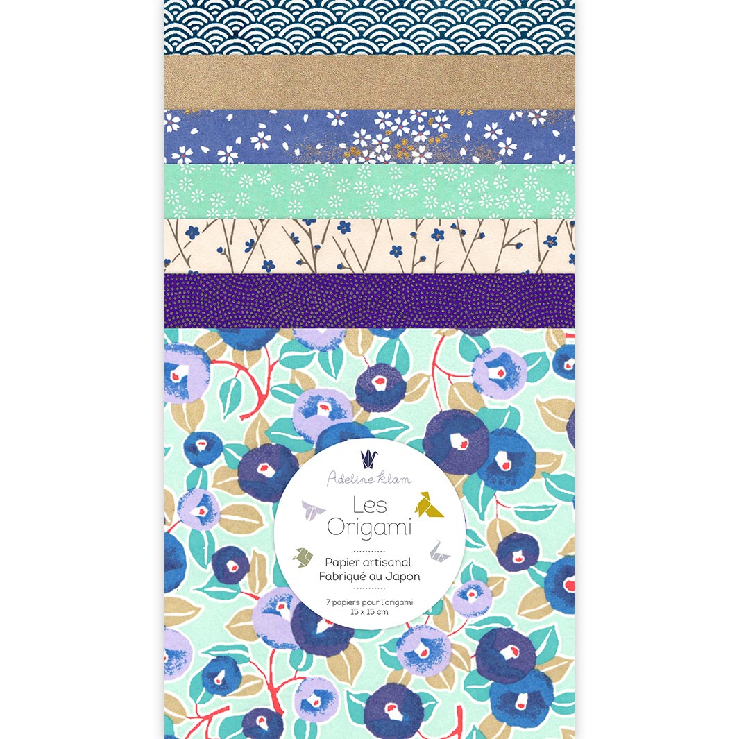photo packshot du set de 7 carrés de papiers japonais adeline klam de 15cm par 15cm dans les tons bleu marine, bleu pervenche, bleu nuit, vert d'eau et dorés « fraîcheur » (Z14) adeline klam