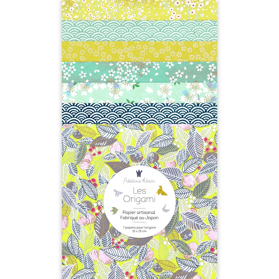photo packshot du set de 7 carrés de papiers japonais adeline klam de 15cm par 15cm dans les tons jaune acidulé, vert d'eau et bleu foncé « lime » (K6)