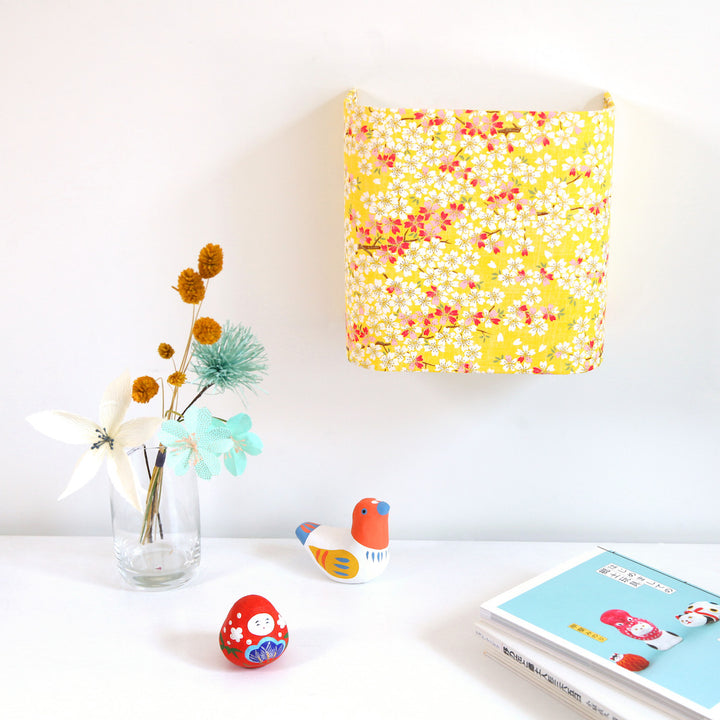 Applique Murale Japonaise - Fleurs de Cerisier Fond Jaune - M364