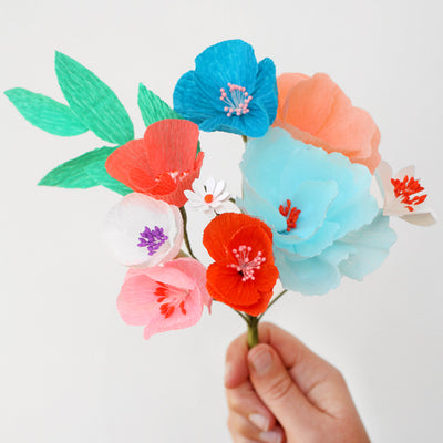 Bouquet de fleurs en papier rouge, rose, bleu-Bouquets & Fleurs-AdelineKlam