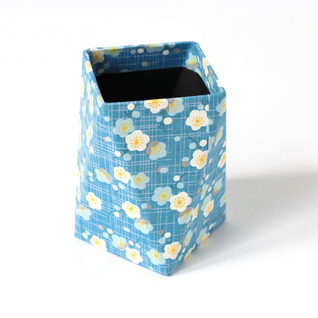 Pot à Crayons Prisme - Fleurs de Prunier Rétro - Bleu, Gris et Jaune - M794