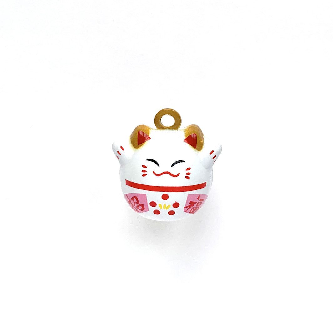 grelot en forme de chat maneki neko blanc aux détails jaunes, rouges et roses