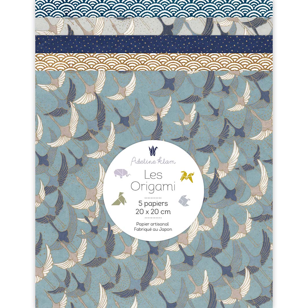 pochette de 5 carrés de papiers japonais adeline klam de 20cm par 20cm dans les tons bleu gris, bleu marine, gris et dorés « songe » (20A)