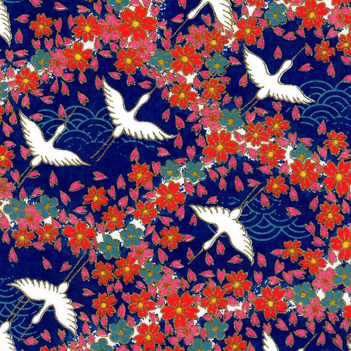 carré de 10cm par 10cm de papier japonais yuzen chiyogami aux motifs de grues, de fleurs et de vagues dans les bleu foncé et turquoise, rouges, roses et blancs (M876) adeline klam