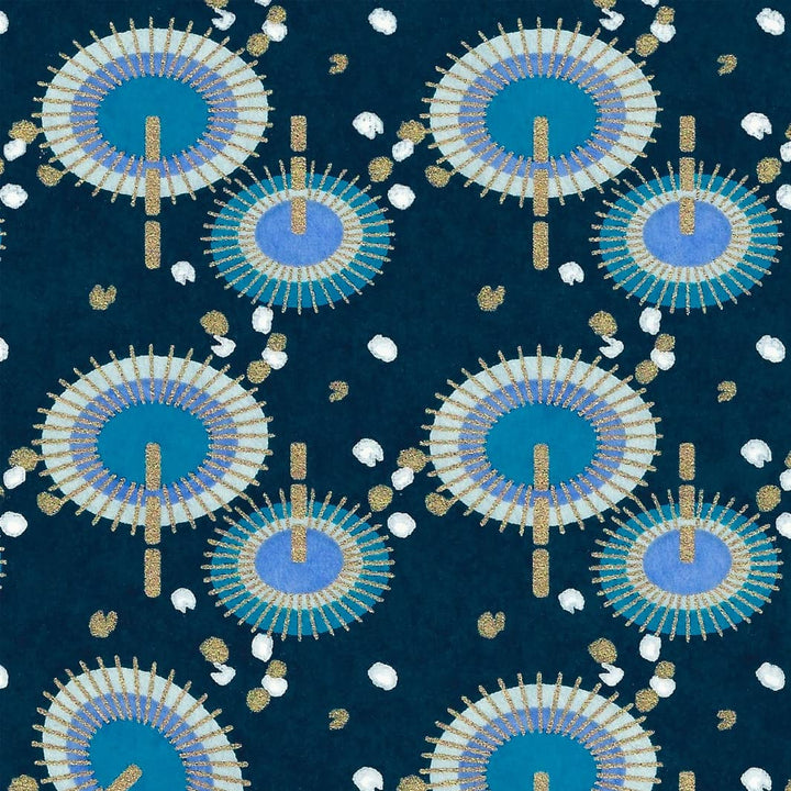 carré de 10cm par 10cm de papier japonais yuzen chiyogami aux motifs d'ombrelles dans les tons bleu clair et foncé, gris et dorés adeline klam (M409)