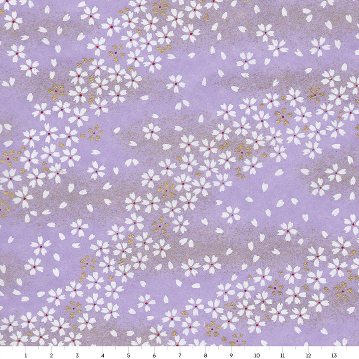carré de 14cm par 14cm de papier japonais yuzen chiyogami au motif de fleurs au vent dans les tons violet mauve adeline klam (M499)