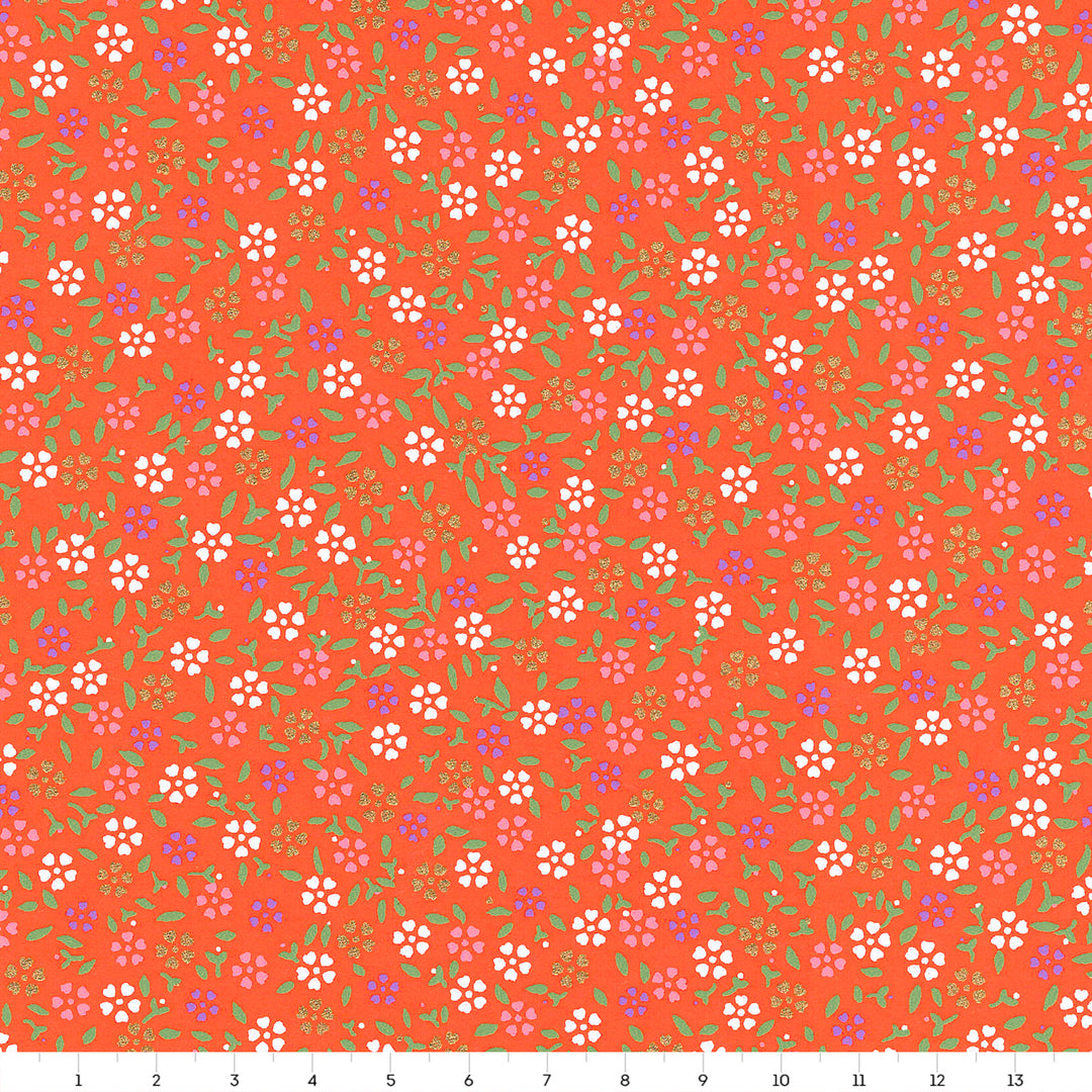 carré de 14cm par 14cm de papier japonais yuzen chiyogami au motif de mini fleurs de cerisier sur fond rouge orange adeline klam (M964)