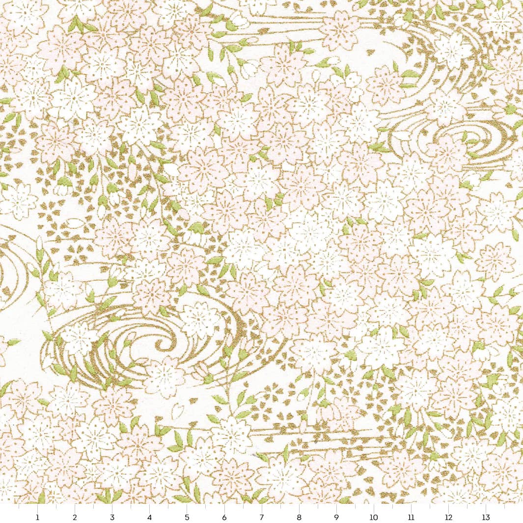 carré de 14cm par 14cm de papier japonais yuzen chiyogami aux motifs de nuée de fleurs de cerisier dans les tons blanc nacré, rose pâle, vert tilleul et dorés adeline klam (M1025)