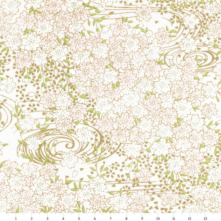 carré de 14cm par 14cm de papier japonais yuzen chiyogami aux motifs de nuée de fleurs de cerisier dans les tons blanc nacré, rose pâle, vert tilleul et dorés adeline klam (M1025)