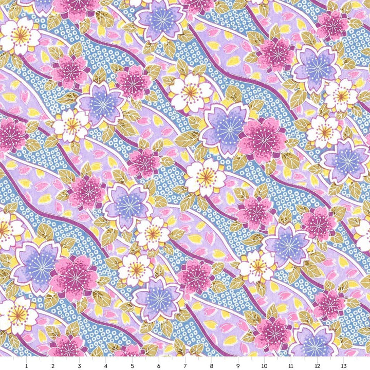 carré de 14cm par 14cm de papier japonais yuzen chiyogami aux motifs d'ondulations fleuries de cerisier et de petits losanges kanoko dans les tons lilas, mauve, bleus et jaunes adeline klam (M1050)