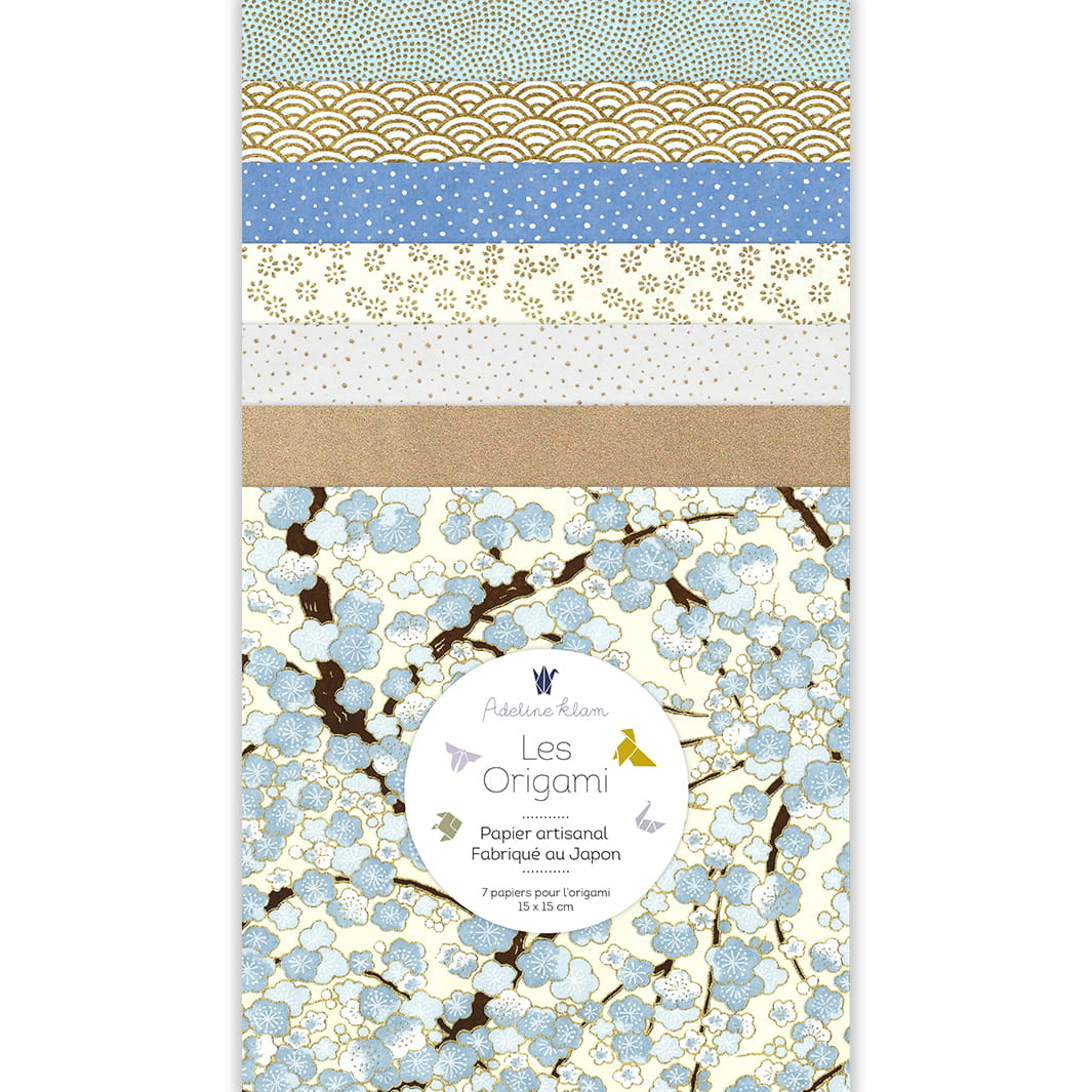 image packshot du set de 7 carrés de papiers japonais adeline klam de 15cm par 15cm dans les tons bleu ciel, bleu pervenche, blanc crème, gris perle et dorés « opaline » (O5) adeline klam