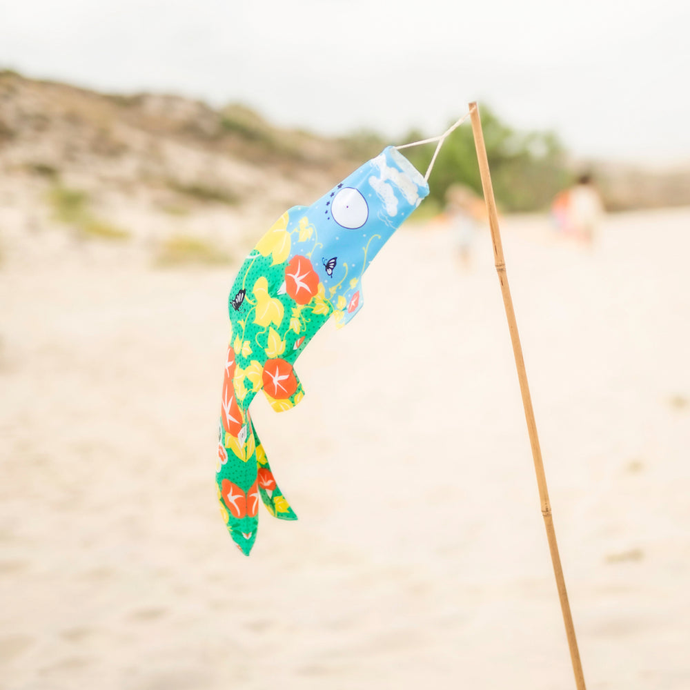 koinobori suspendu « jeux olympique » madame mo jaune, rouge, vert, bleu, noir et blanc en taille S