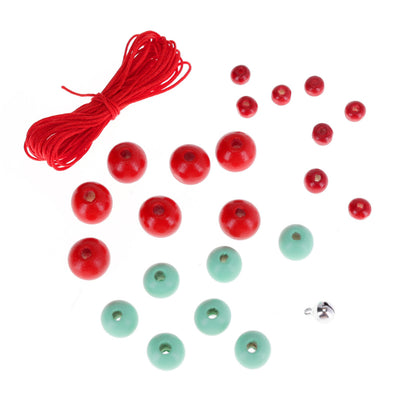 lot de fil, perles et grelot dans les tons rouges et vert d'eau adeline klam (I2)