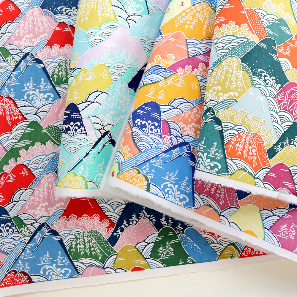 collection de papiers japonais katazome aux motifs de montages et de rivières adeline klam