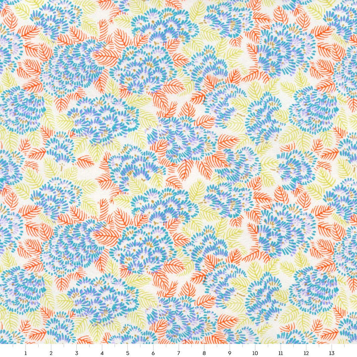 papier japonais yuzen chiyogami aux motifs de chrysanthemes ajania bleues, orange et jaunes adeline klam de 14cm par 14cm (M993)