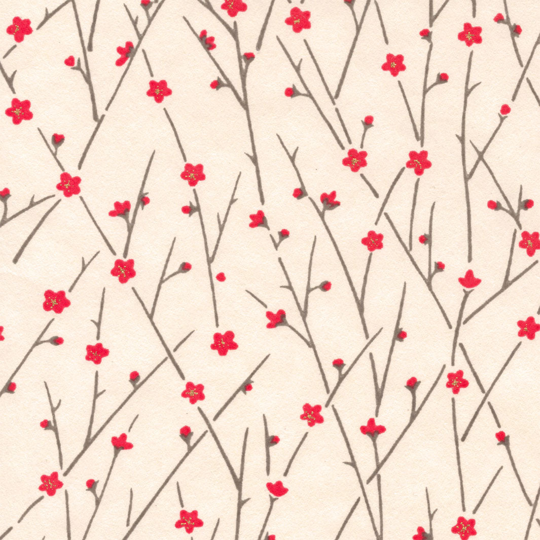 papier japonais yuzen chiyogami aux motifs de fines branches en fleurs rouge clair et grises sur fond beige, crème adeline klam de 10cm par 10cm