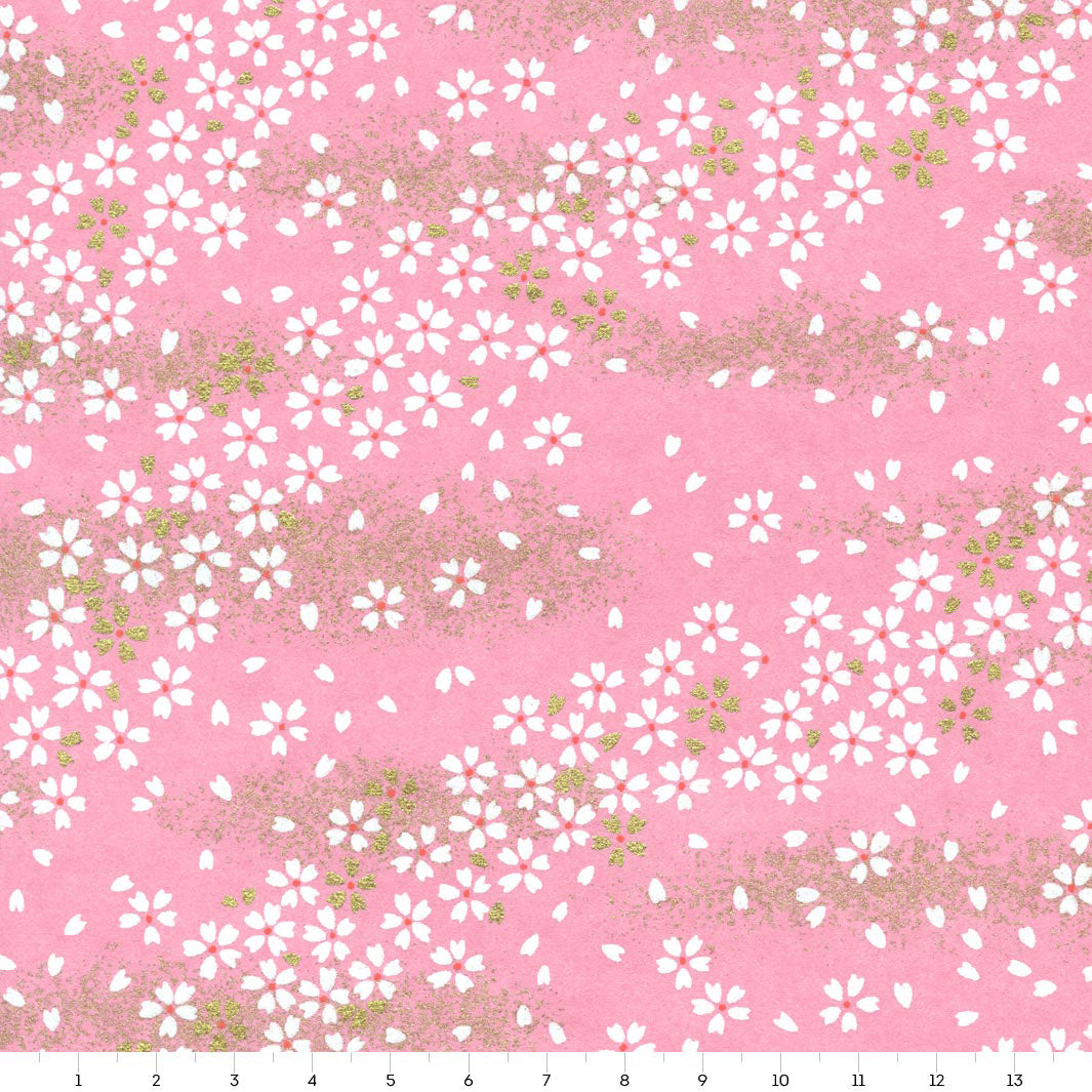 papier japonais yuzen chiyogami aux motifs de fleurs au vent sur fond rose bonbon adeline klam de 14cm par 14cm