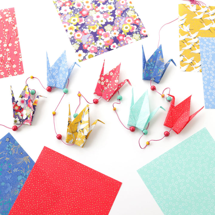 Kit Guirlande de Grues en Origami - Bleu Nuit et Ciel, Rouge, Rose, Vert d'Eau et Jaune - Arc en Ciel - Y5