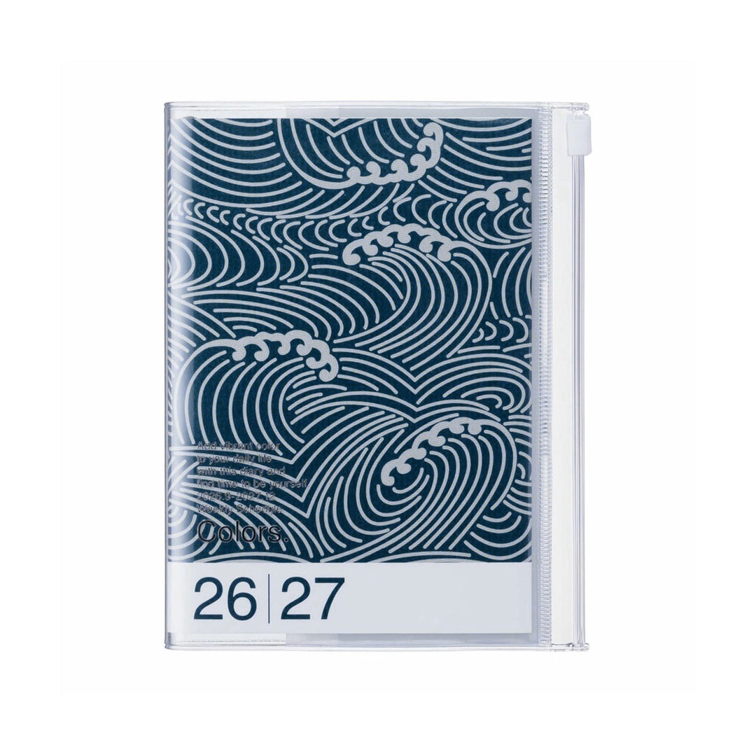 photo packshot de l'agenda 2026/2027 (16 mois) au format A6 de la marque mark's avec un motif de vagues houleuses dans les tons bleu marine