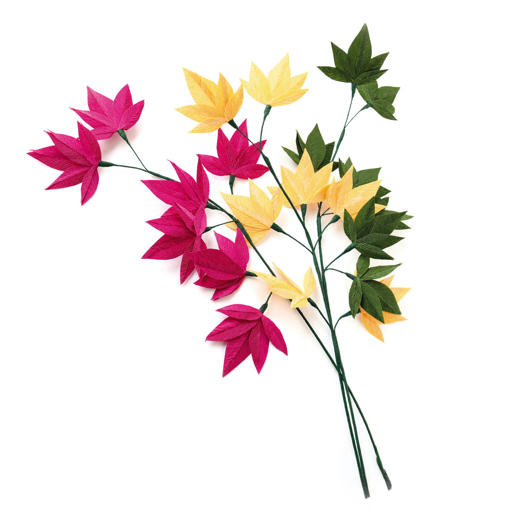 photo packshot des branches montées et posées à plat du kit 3 branchages de feuilles d'érable en crépon dans les tons rose pourpre, jaune moyen, vert foncé « kyoto » adeline klam