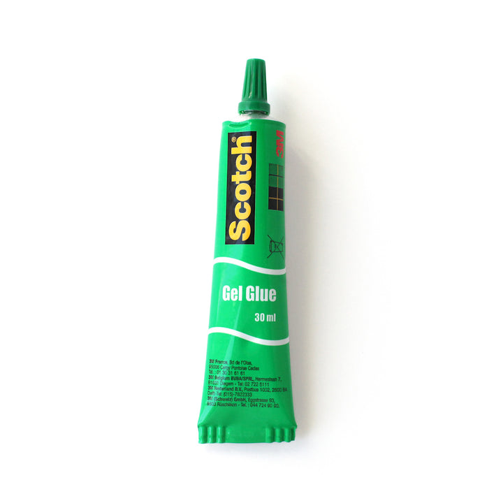 photo packshot d'un tube de colle gel scotch 3M de 30mL
