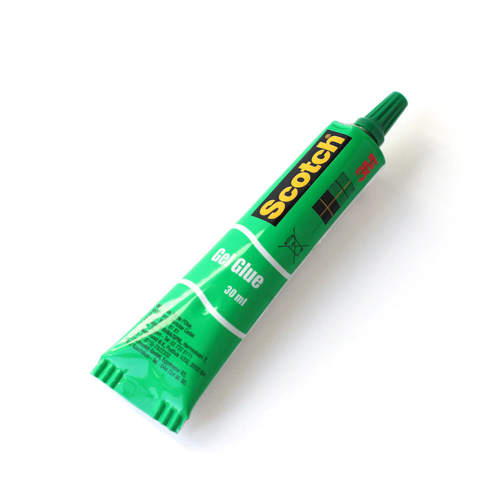 photo packshot d'un tube de colle gel scotch 3M de 30mL