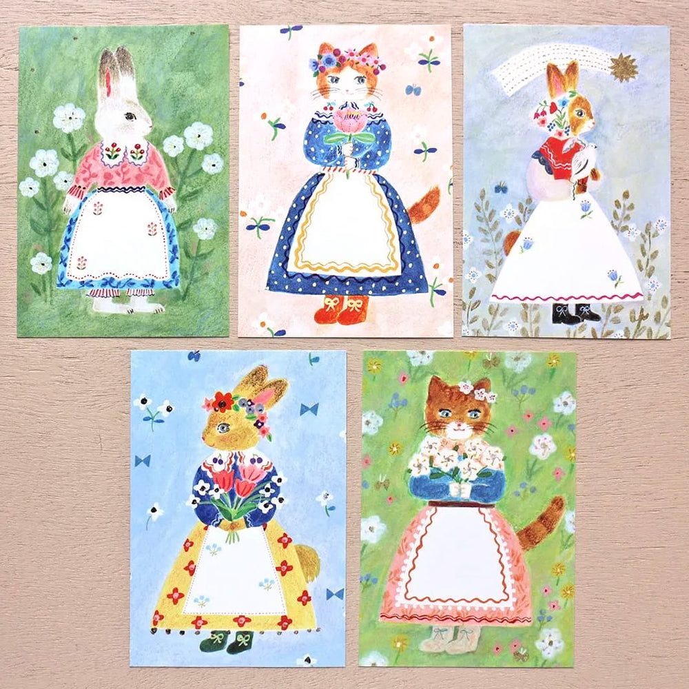 photo packshot du détail des 5 motifs du bloc de cartes postales de 10 cartes et 5 motifs « tablier » par Aiko Fukawa pour Cozyca Products