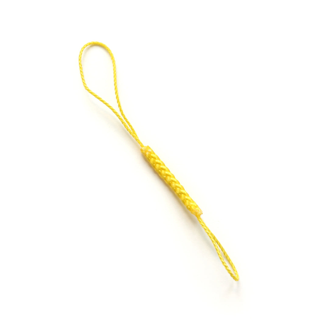 photo packshot d'une dragonne pour attache de porte-clefs de couleur jaune