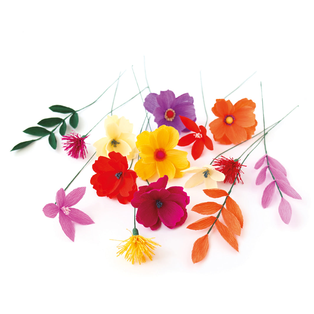 photo packshot des fleurs montées du kit bouquet de fleurs en crépon dans les tons jaunes, orange, rouges, roses, violets et vert foncé « tutti frutti » adeline klam