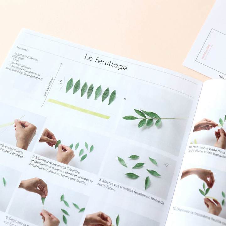 photo packshot du livret explicatif du kit bouquet de fleurs en crépon adeline klam