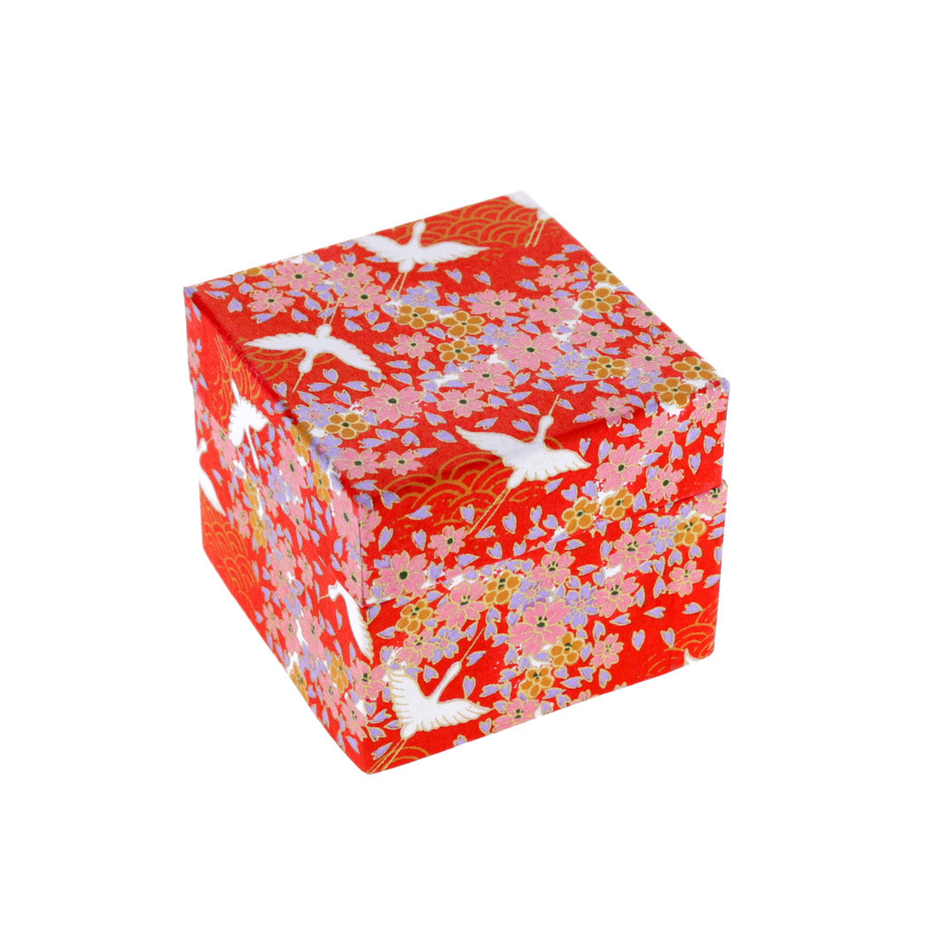 200 Papiers Origami - 6 x 6 cm - Motifs variés, Traditionnel - Boîte Rouge (M322)