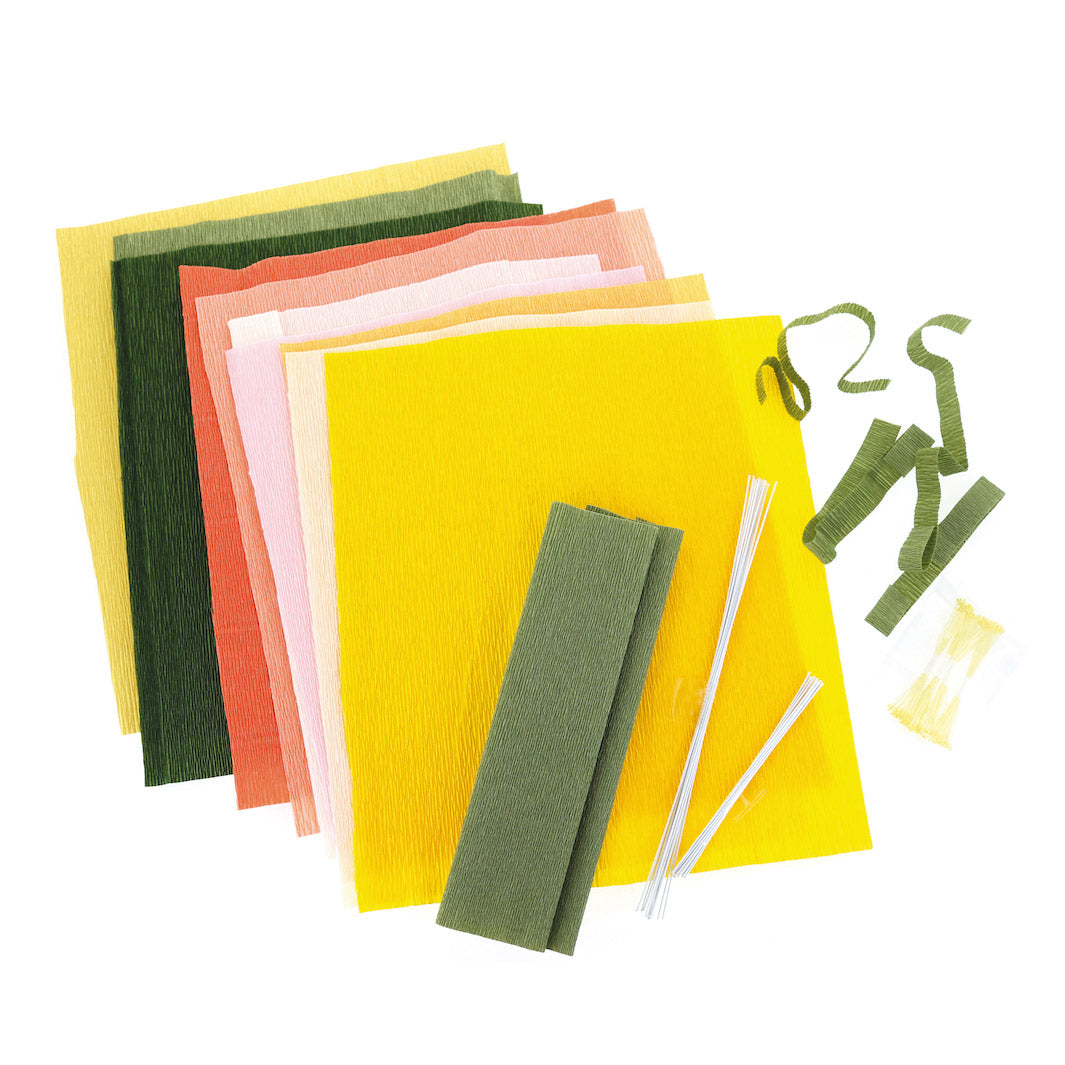 photo packshot du matériel du kit bouquet de jonquilles en crépon dans les tons jaunes, orange, corail et verts adeline klam