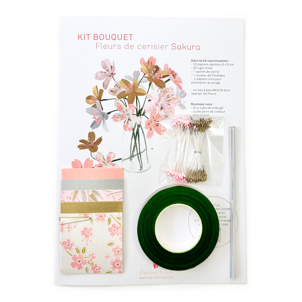 photo packshot du packaging du kit bouquet de fleurs de cerisier en papier japonais rose, blanc, argenté et doré « sakura » adeline klam