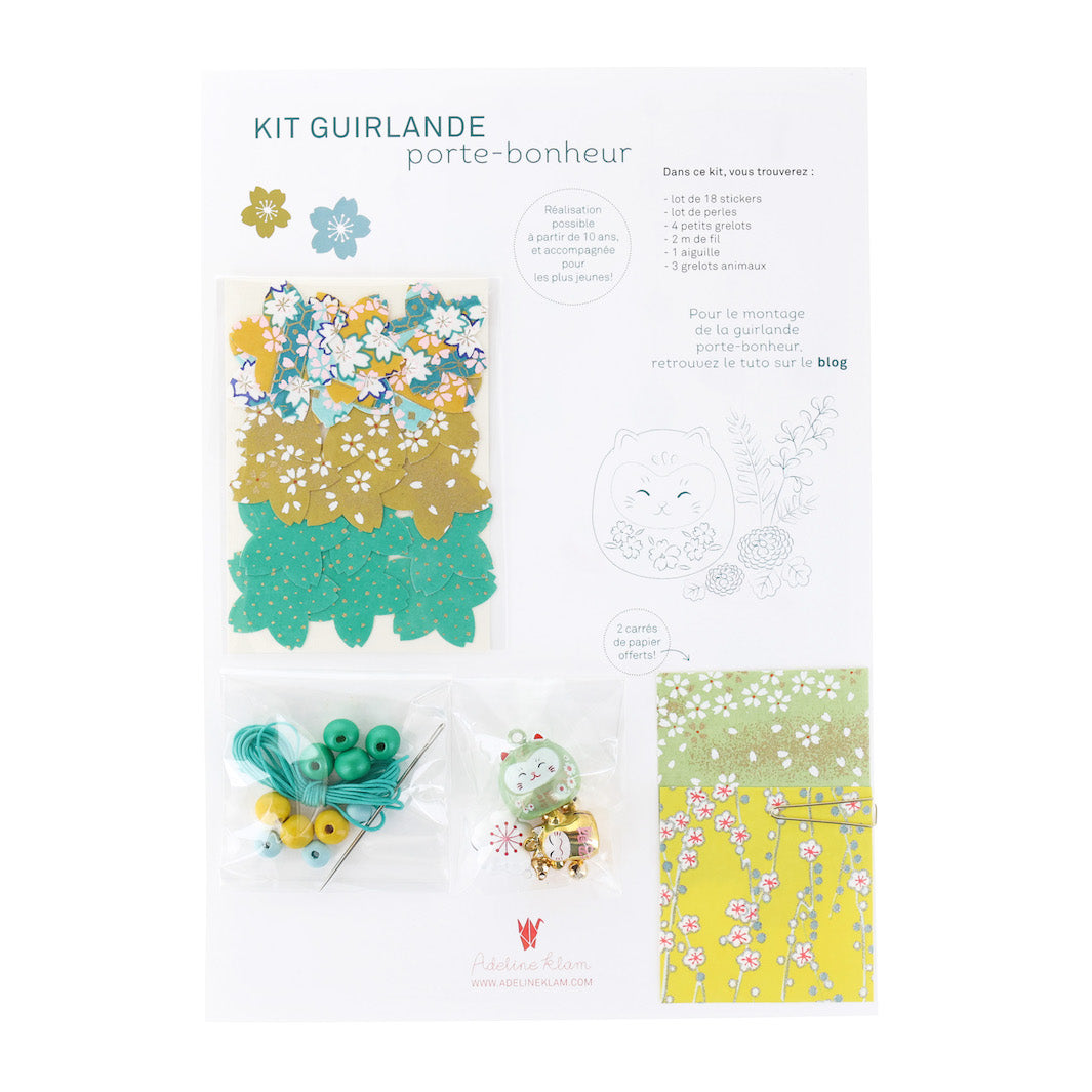 photo packshot du packaging du kit guirlande porte-bonheur jaune moutarde, vert menthe et bleu canard « champêtre » adeline klam