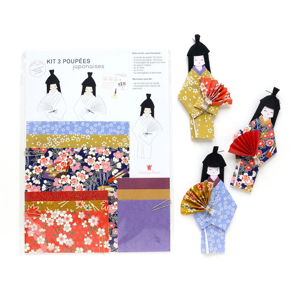 photo packshot du packaging du kit poupées japonaises « kimono » dans les tons violets, rouge rose, jaune moutarde et crème adeline klam