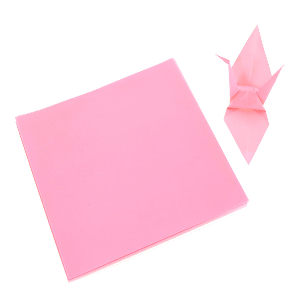 photo packshot des papiers et d'une grue montée du set de 100 papiers origami unis rose flamingo toyo