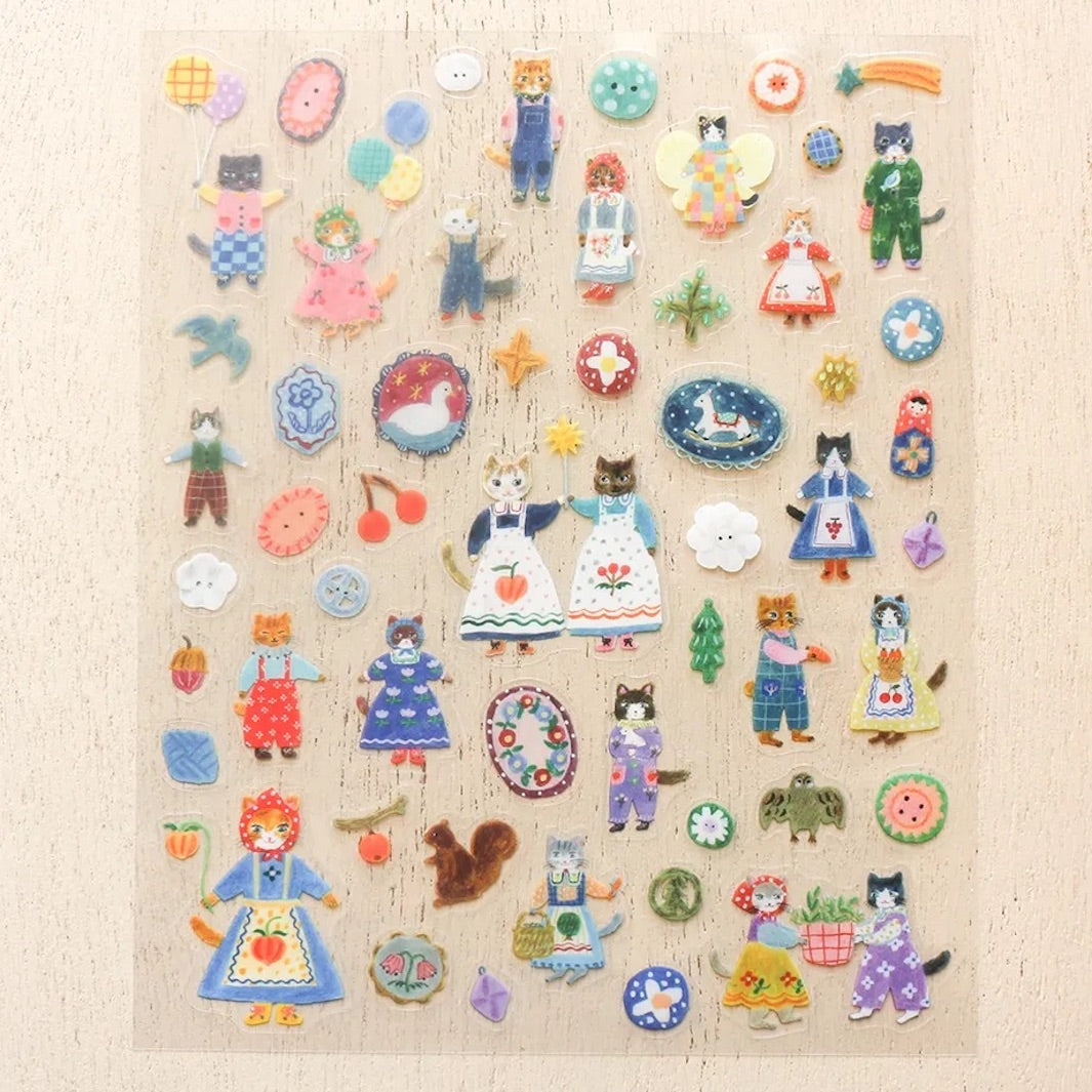 photo packshot de la planche de 55 stickers « cats and buttons » de aiko fukawa pour cozyca products