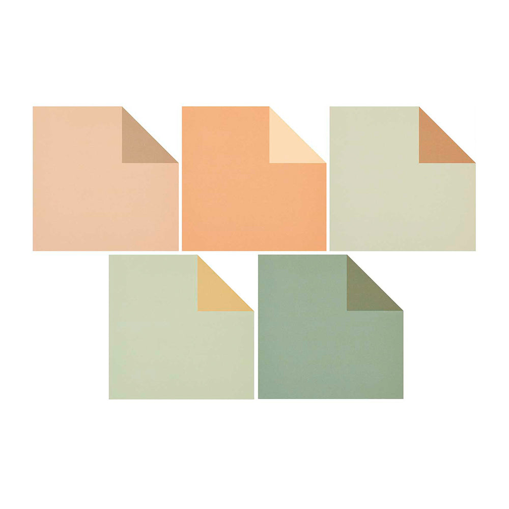 photo packshot de la sélection de couleurs du set de 100 papiers origami unis bicolores dans des tons naturels de 15cm par 15cm rico design