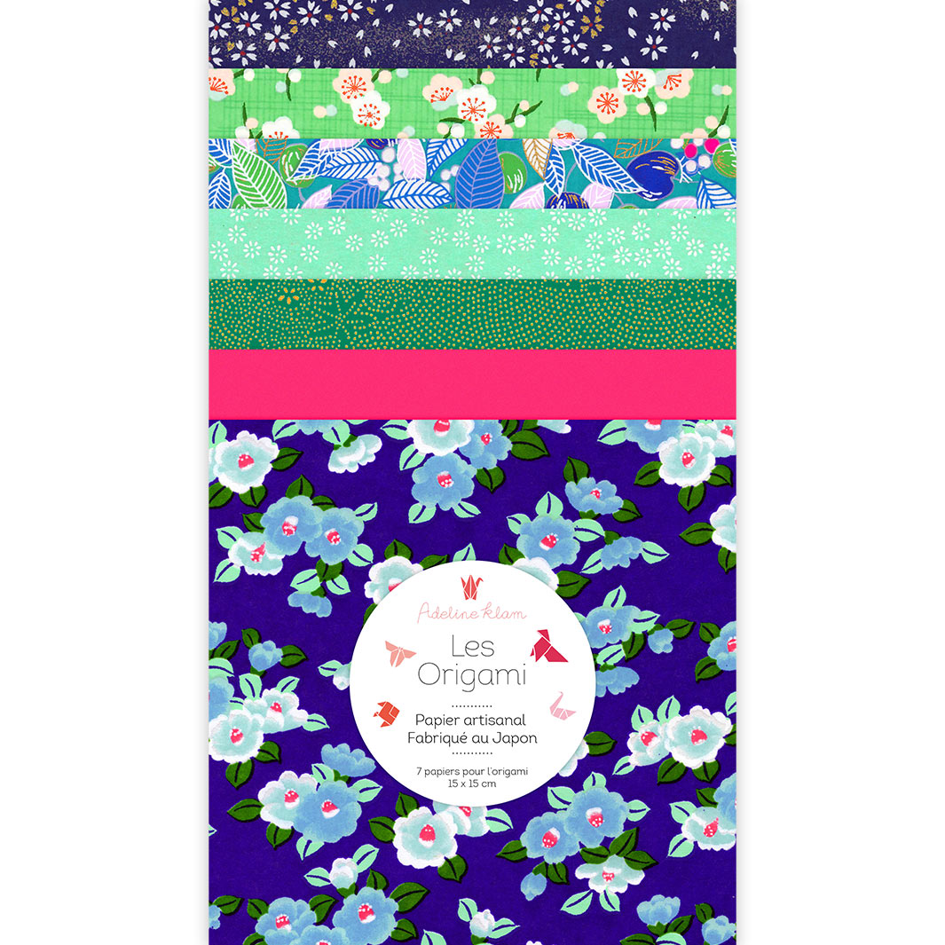 photo packshot du set de 7 carrés de papiers japonais adeline klam de 15cm par 15cm dans les tons bleu nuit, verts et rose fluo « fantastique » (Z8)