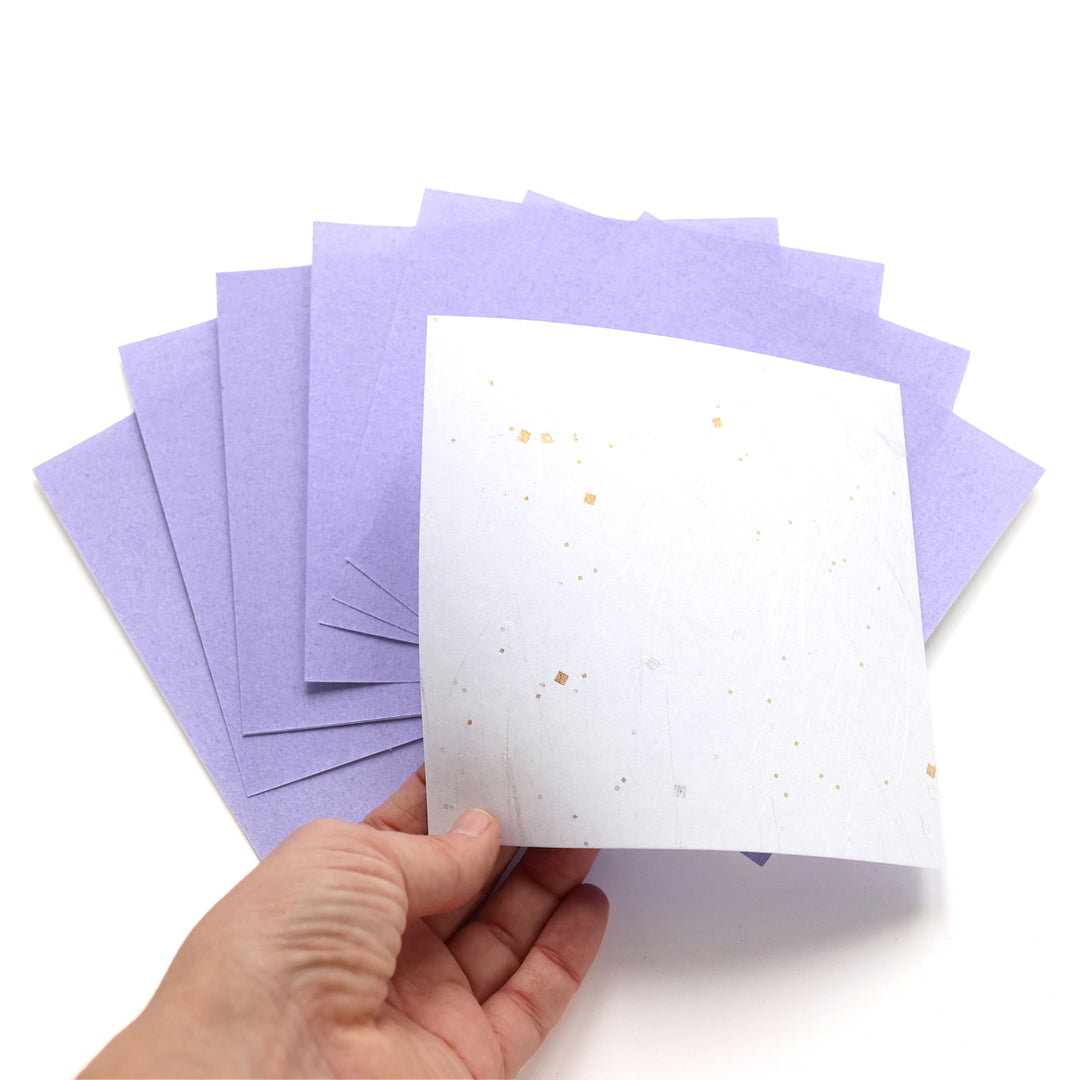 photo packshot de la texture des papiers du set de 30 papiers origami unis texturés façon unryu et bicolore violet de 15cm par 15cm koma