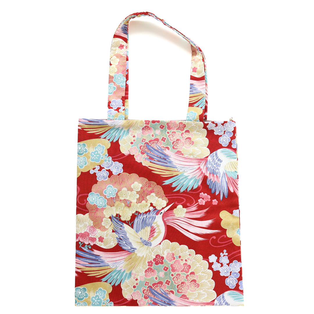 photo packshot du tote bag en tissus japonais aux motifs d'oiseaux, de fleurs de prunier et de pins dans les tons rouges, jaunes, verts, bleus et roses adeline klam