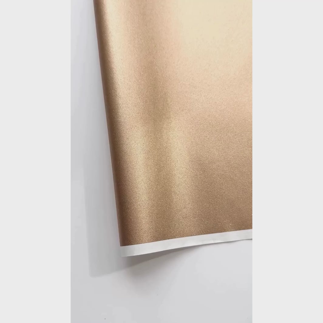 vidéo de démonstration du papier japonais yuzen chiyogami uni de couleur or sable pailleté adeline klam (M740)