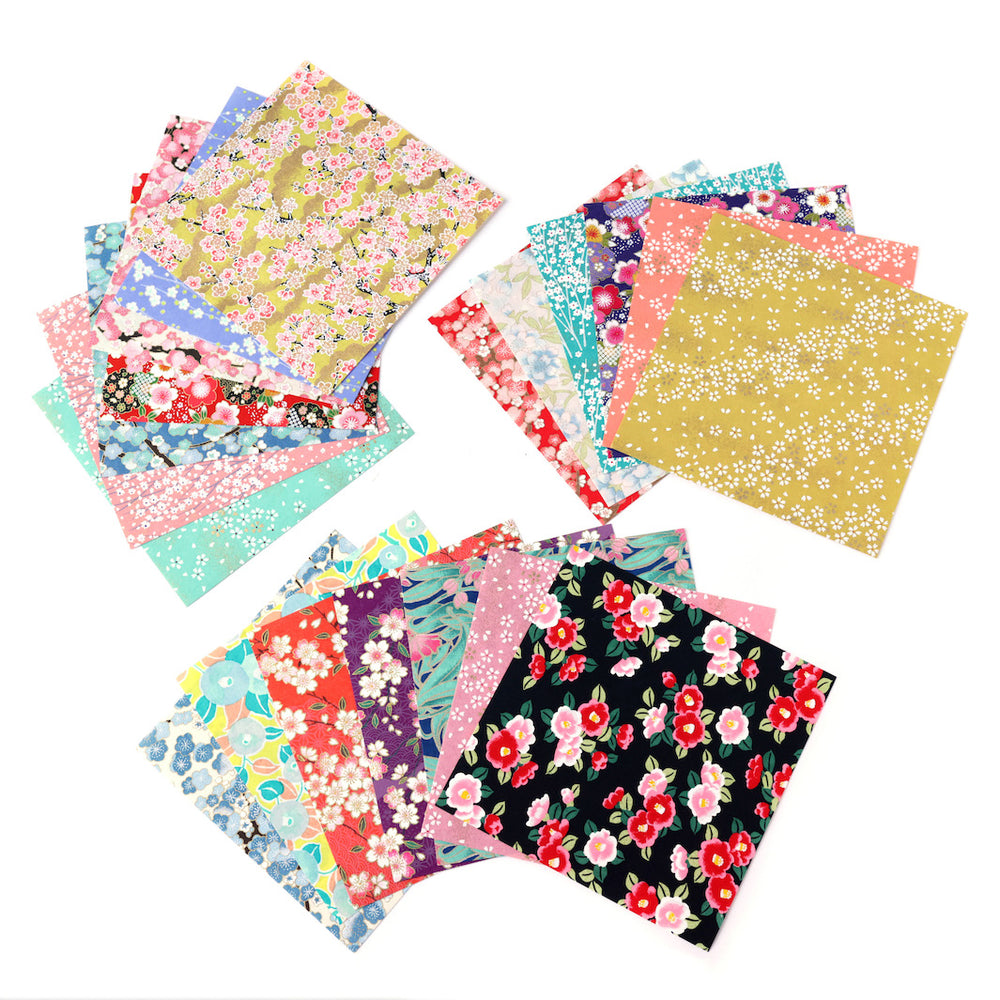 sélection de 20 carrés de papiers japonais adeline klam de 15cm par 15cm aux motifs fleuris et tons multicolores « les fleuris »