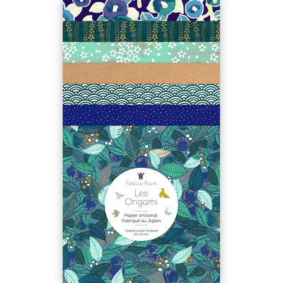 pochette de 7 carrés de papiers japonais adeline klam de 15cm par 15cm dans les tons bleu nuit, bleu canard et or « libellule »