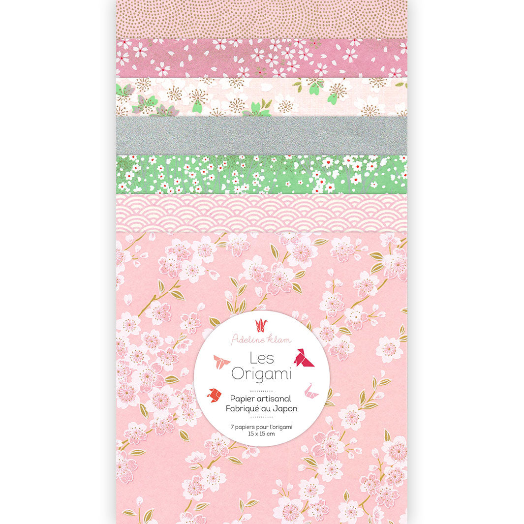 pochette de 7 carrés de papiers japonais adeline klam de 15cm par 15cm dans les tons roses, verts et argentés « dragée »