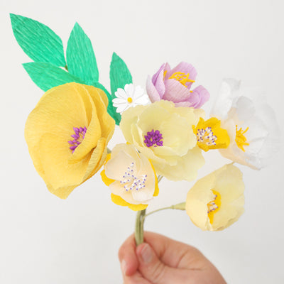 Bouquet de fleurs en papier jaune et mauve-Bouquets & Fleurs-AdelineKlam